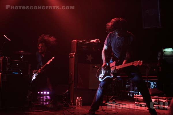 EXPLOSIONS IN THE SKY - 2011-05-20 - PARIS - Le Bataclan - 